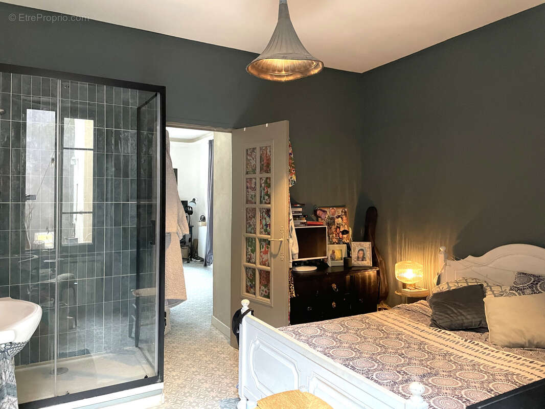 Maison à LA ROQUE-D'ANTHERON