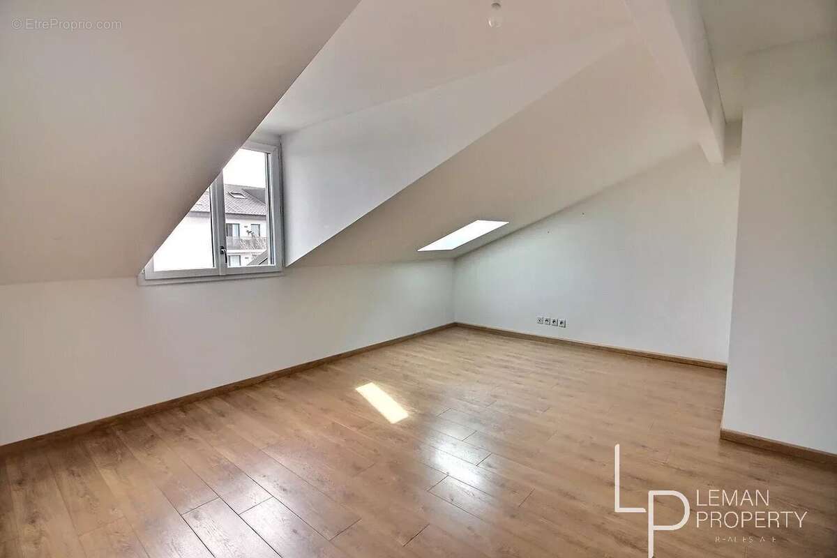 Appartement à CHENS-SUR-LEMAN