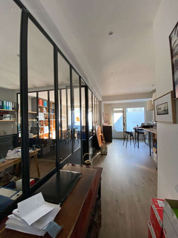 Commerce à PARIS-18E