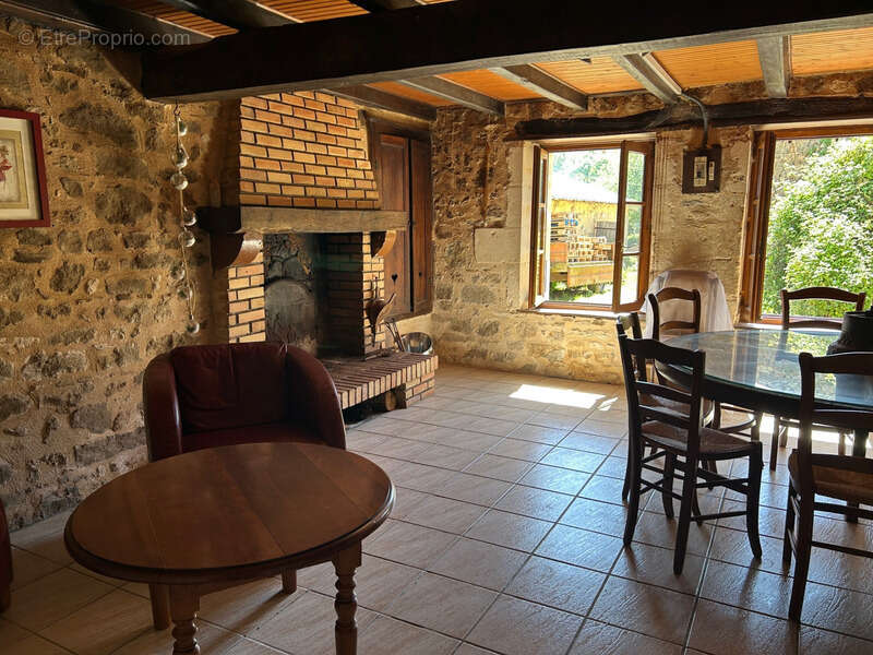 Maison à CHANTECORPS