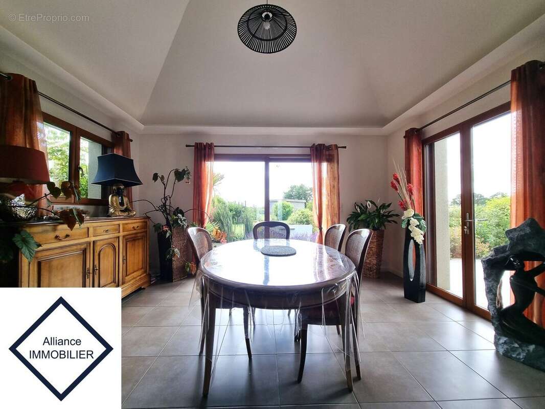 Maison à MONTAUBAN-DE-BRETAGNE
