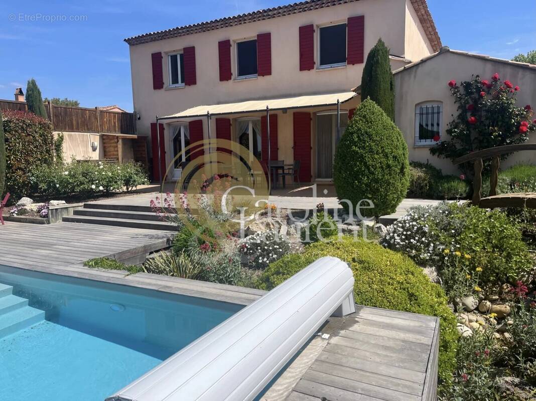 Appartement à MALLEMORT