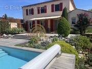 Appartement à MALLEMORT