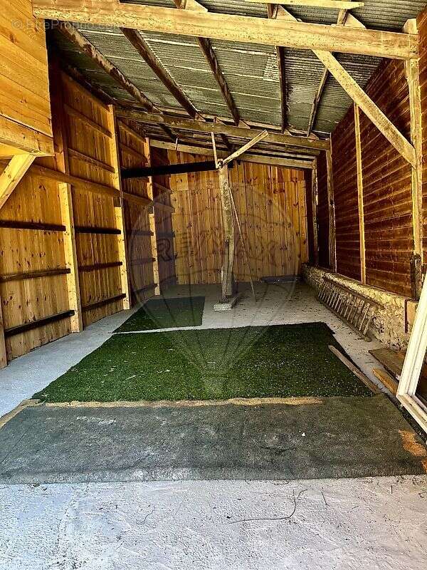 Parking à SAINT-PALAIS-SUR-MER