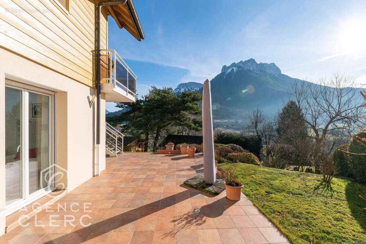 Maison à MENTHON-SAINT-BERNARD