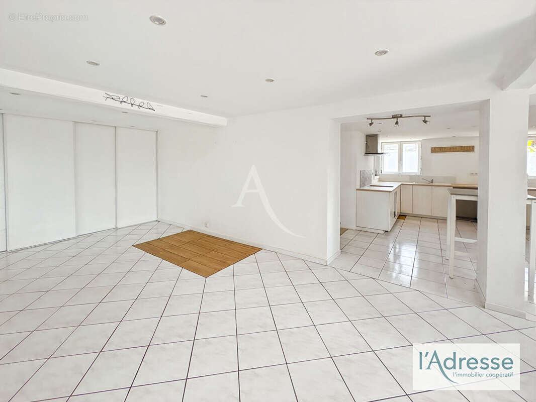 Maison à FLEURY-SUR-ANDELLE