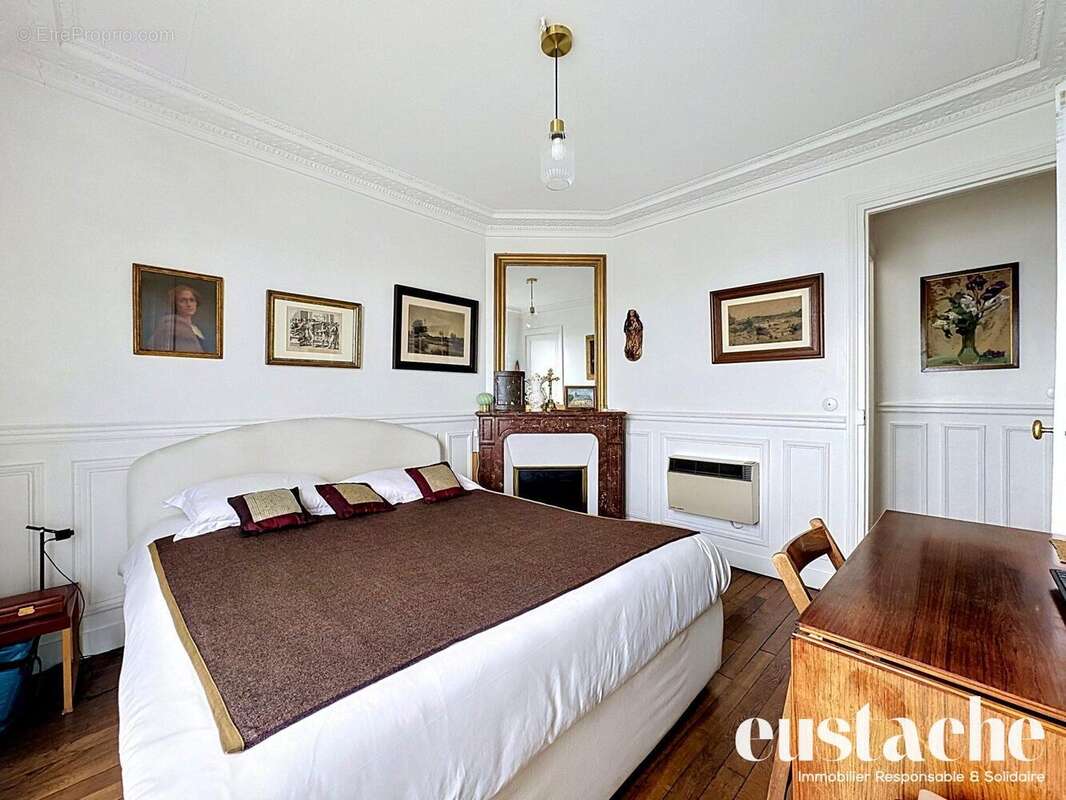 Appartement à PARIS-3E
