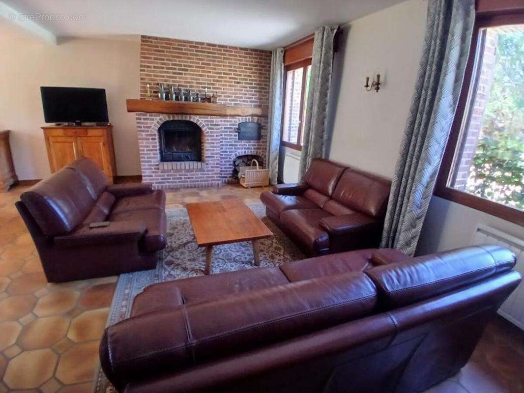 Maison à ESTREE-WAMIN