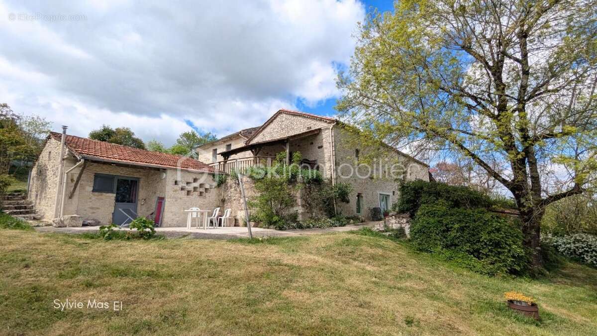 Maison à MONTCUQ
