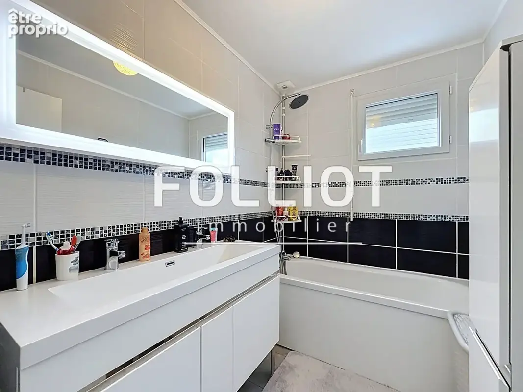 Maison récente 5 pièces à vendre à Saint Planchers - photo 11