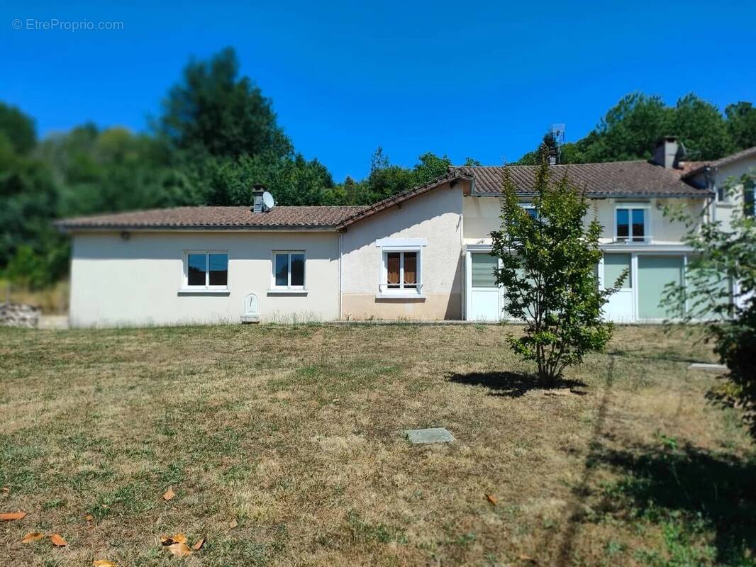 Appartement à VAYRES