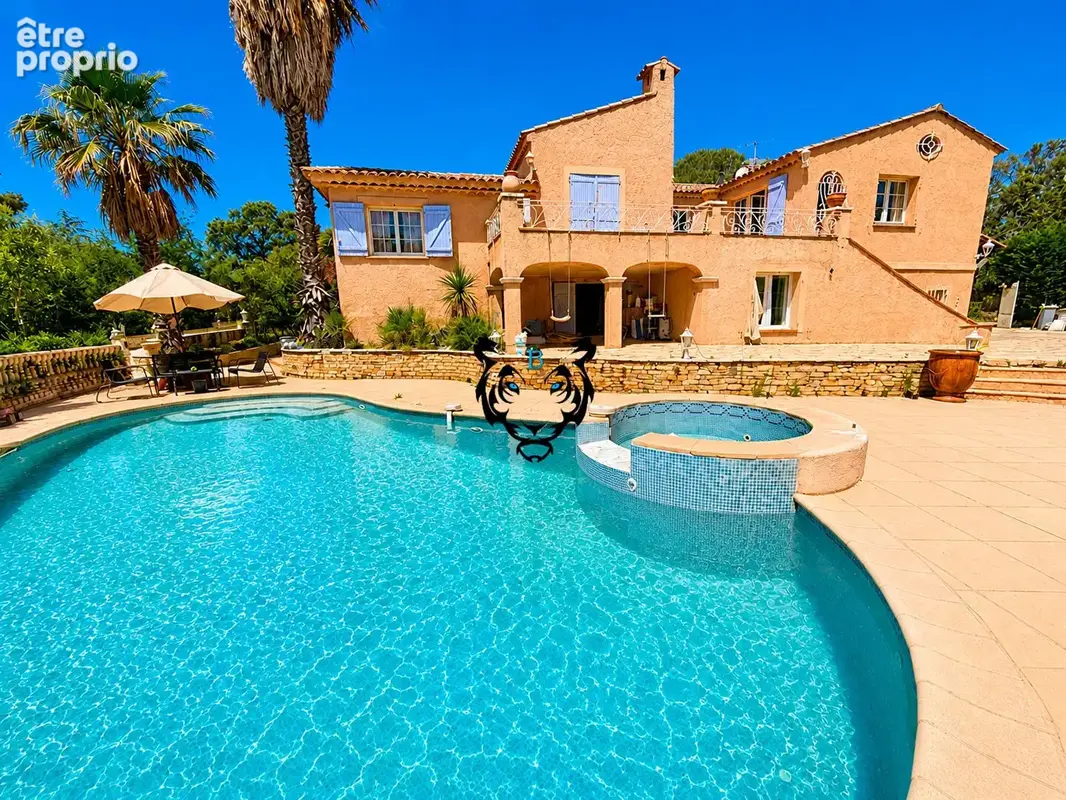 Photo Maison à Saint-Raphael au prix de 1 330 000€
