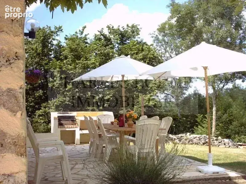 Ancienne ferme avec gîtes et piscine sur 9070 m2 de terrain - photo 24