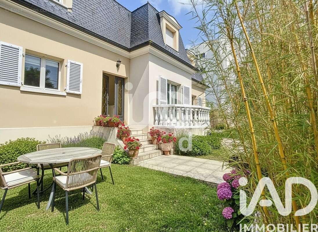 Photo 2 - Maison à SAINT-MAUR-DES-FOSSES