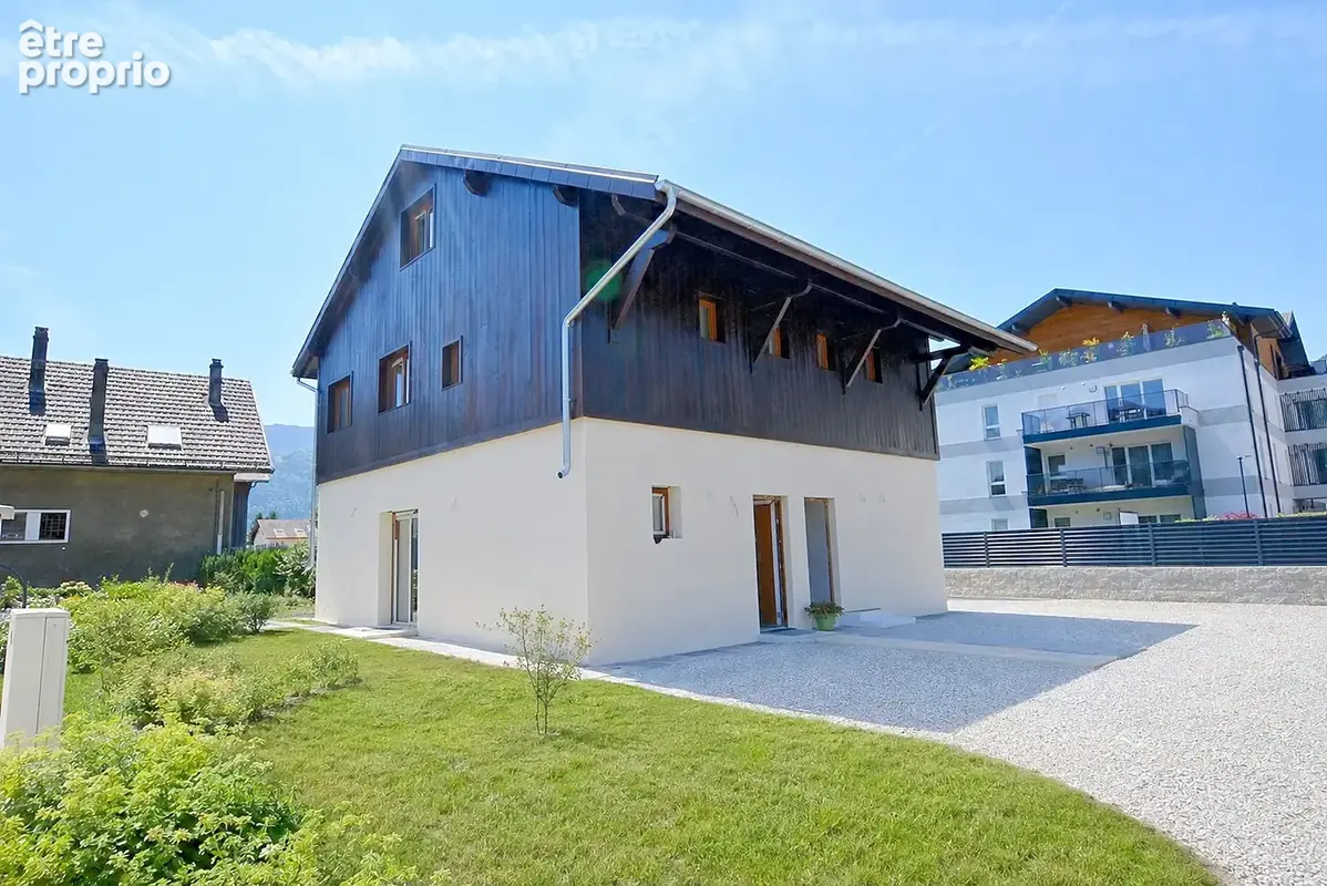 Maison à MARIGNIER