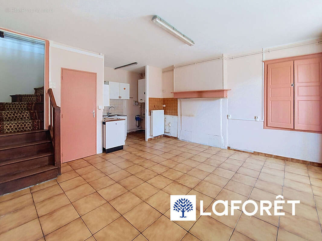Maison 4 pièces 97 m² à vendre à Montchamp (14350) - photo 3