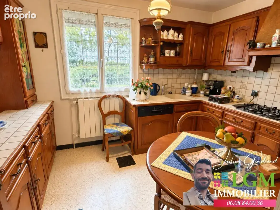 Maison de 132,62 m² avec piscine et terrain divisible et constructible de 1 374 m² à Rodilhan  - photo 8
