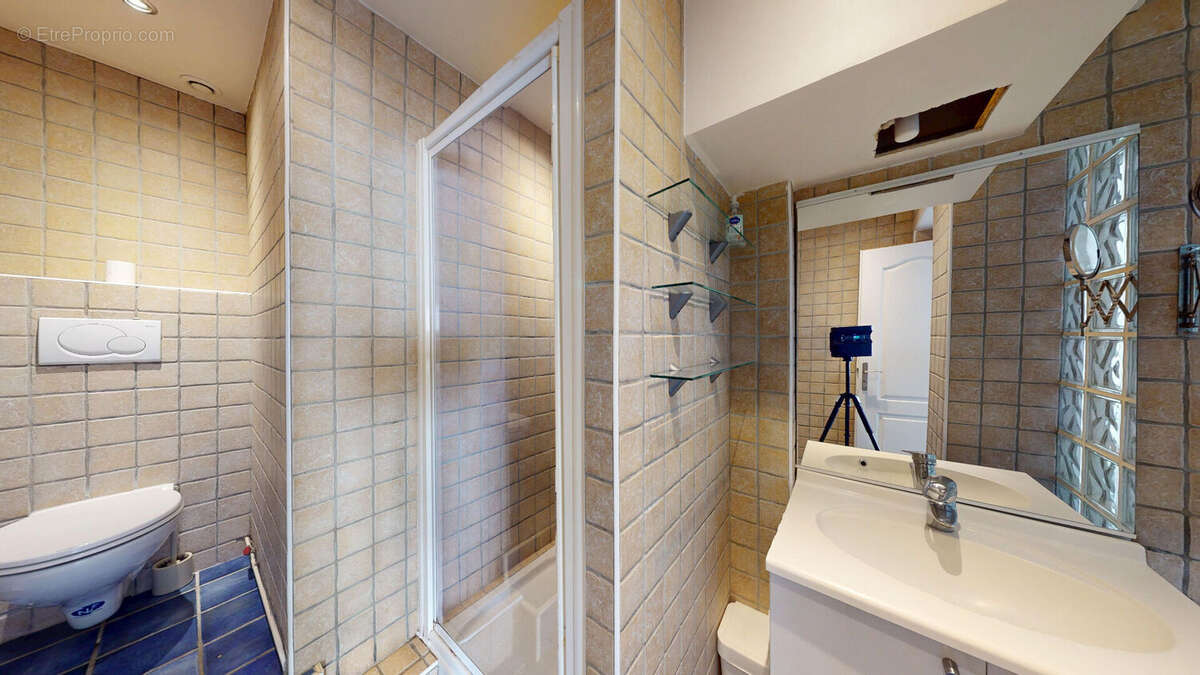 Appartement à PARIS-14E