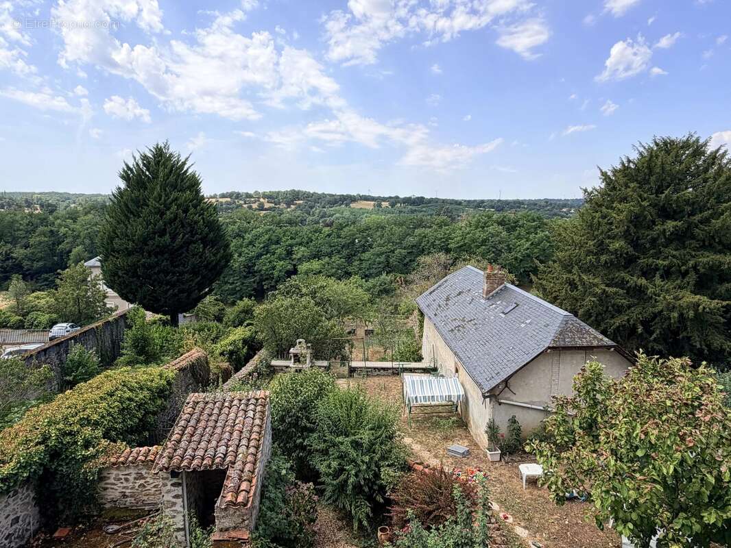Superbe maison de ville offrant des espaces et des pièces insoupçonnés - photo 2