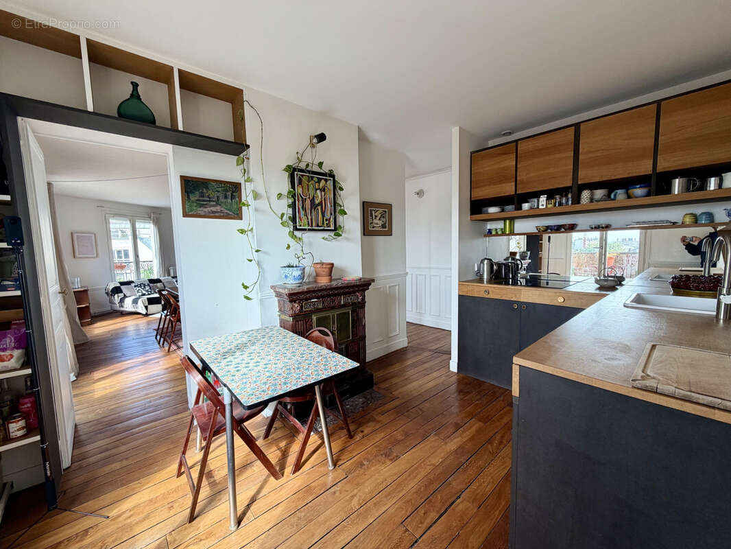 Appartement à PARIS-10E