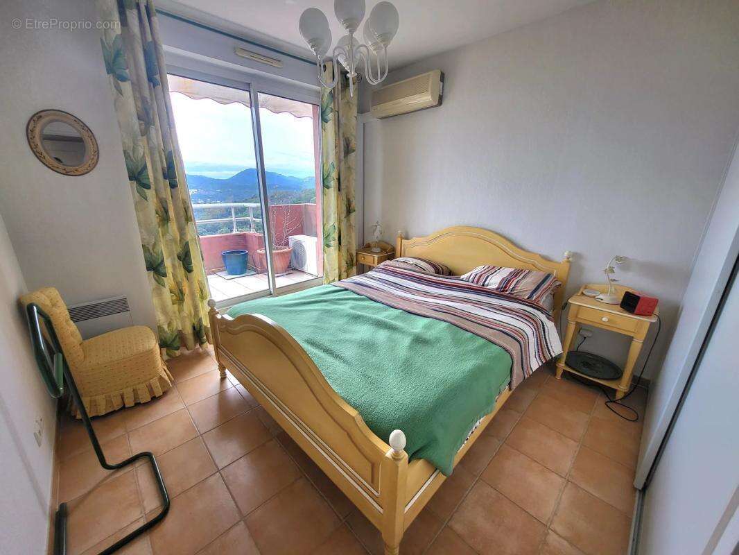 Appartement à MANDELIEU-LA-NAPOULE