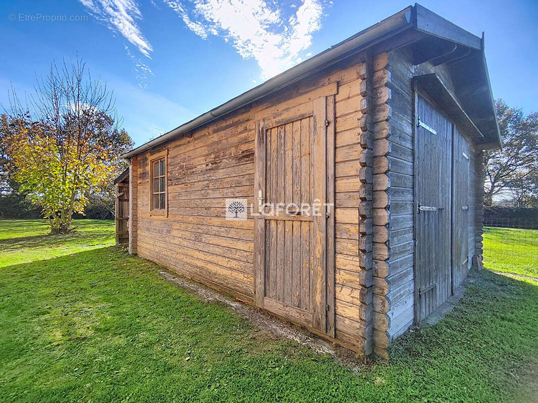 Maison à LA CHAPELLE-BERTRAND