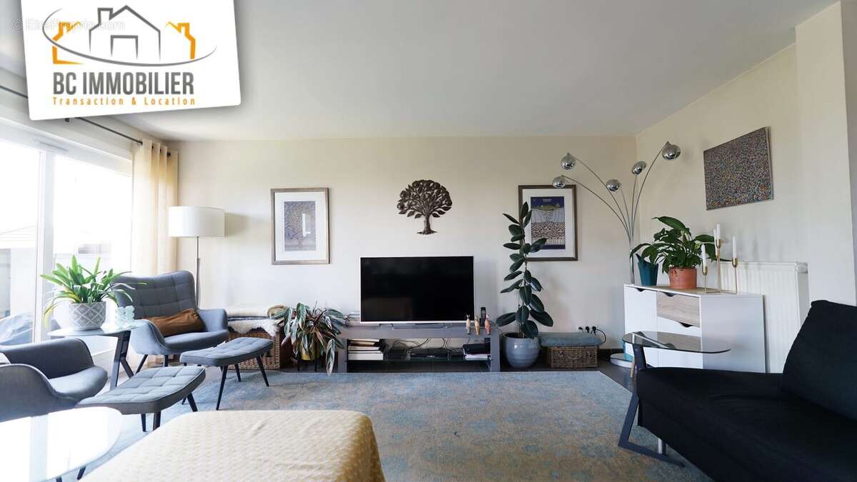 Appartement à PREVESSIN-MOENS