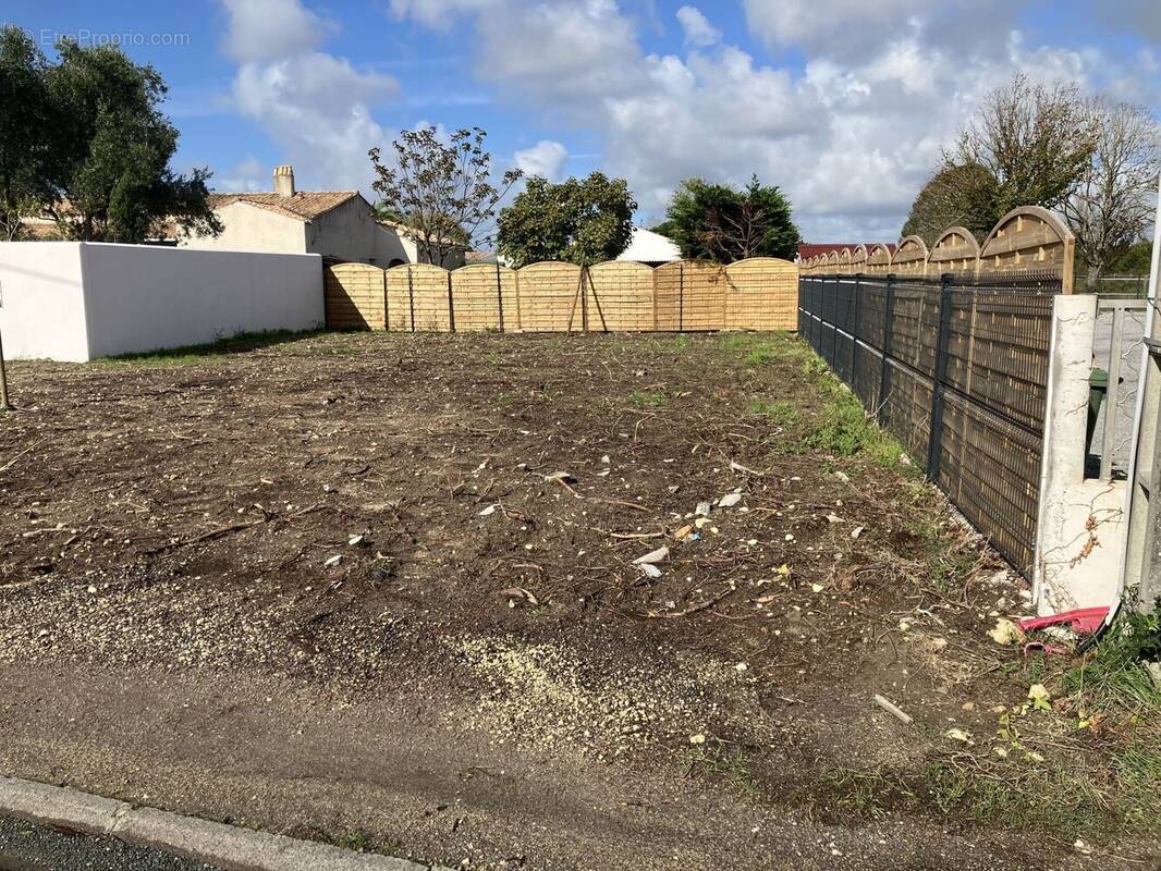 Terrain à LE CHATEAU-D&#039;OLERON