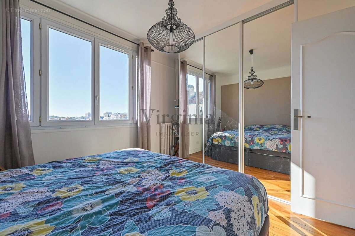 Appartement à CHARENTON-LE-PONT