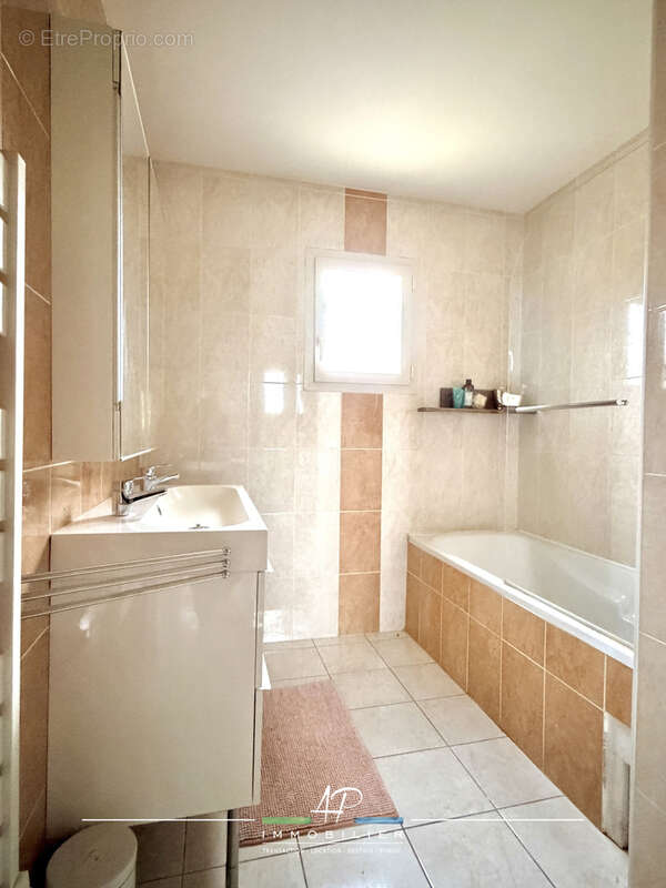 Maison à SAINT-JULIEN