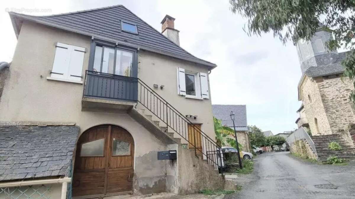 Maison à ALLASSAC