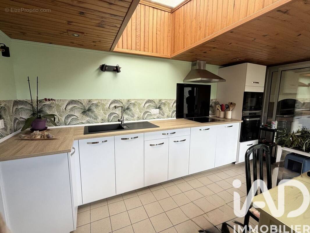 Photo 1 - Maison à SAINT-YZAN-DE-SOUDIAC