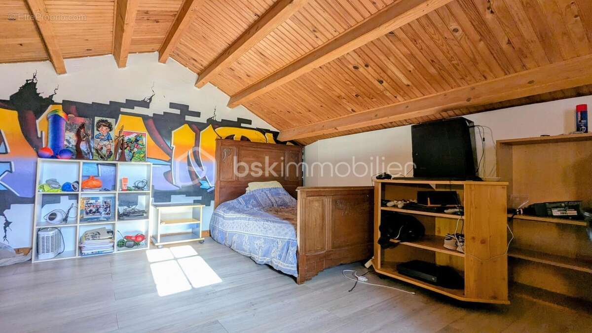 SOUS OFFRE Maison 110 m² + dépendances –  Proche de Chizé - photo 9
