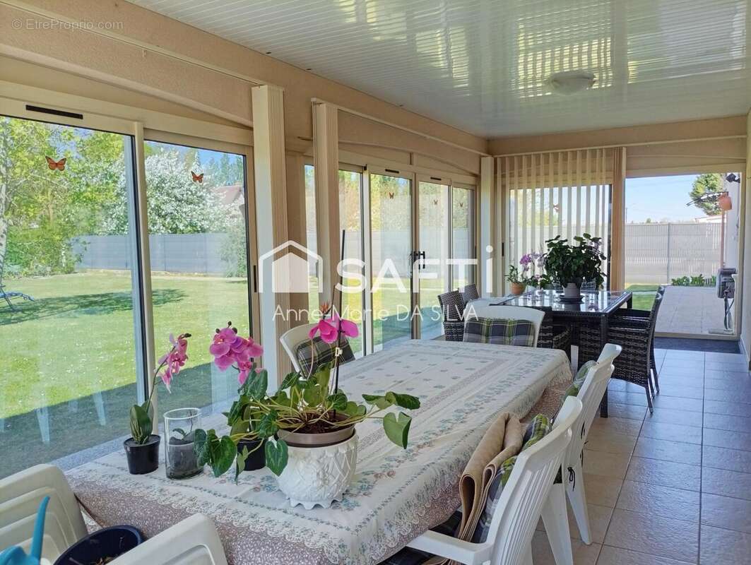 Photo 2 - Maison à SAINT-SAVIN