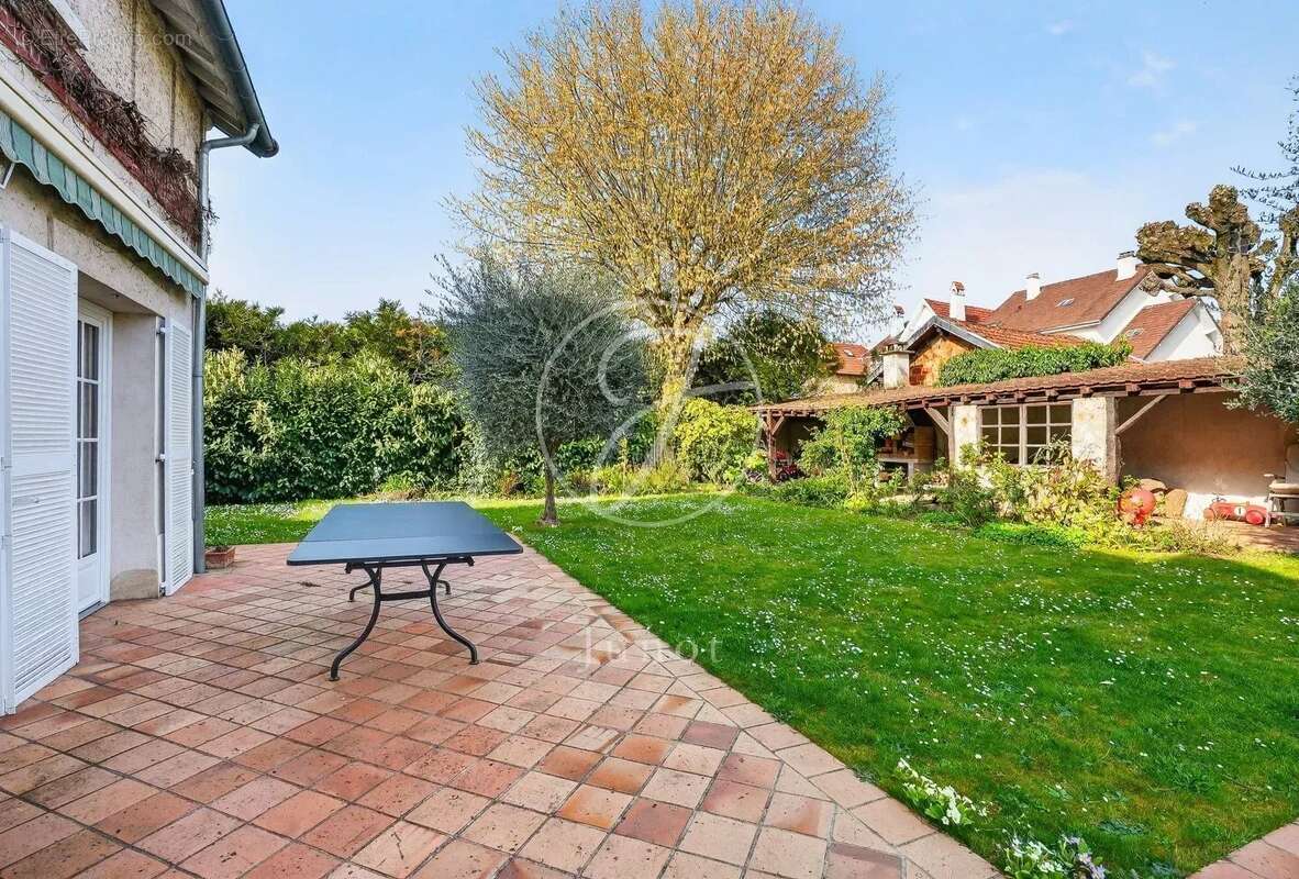 Maison à LE VESINET