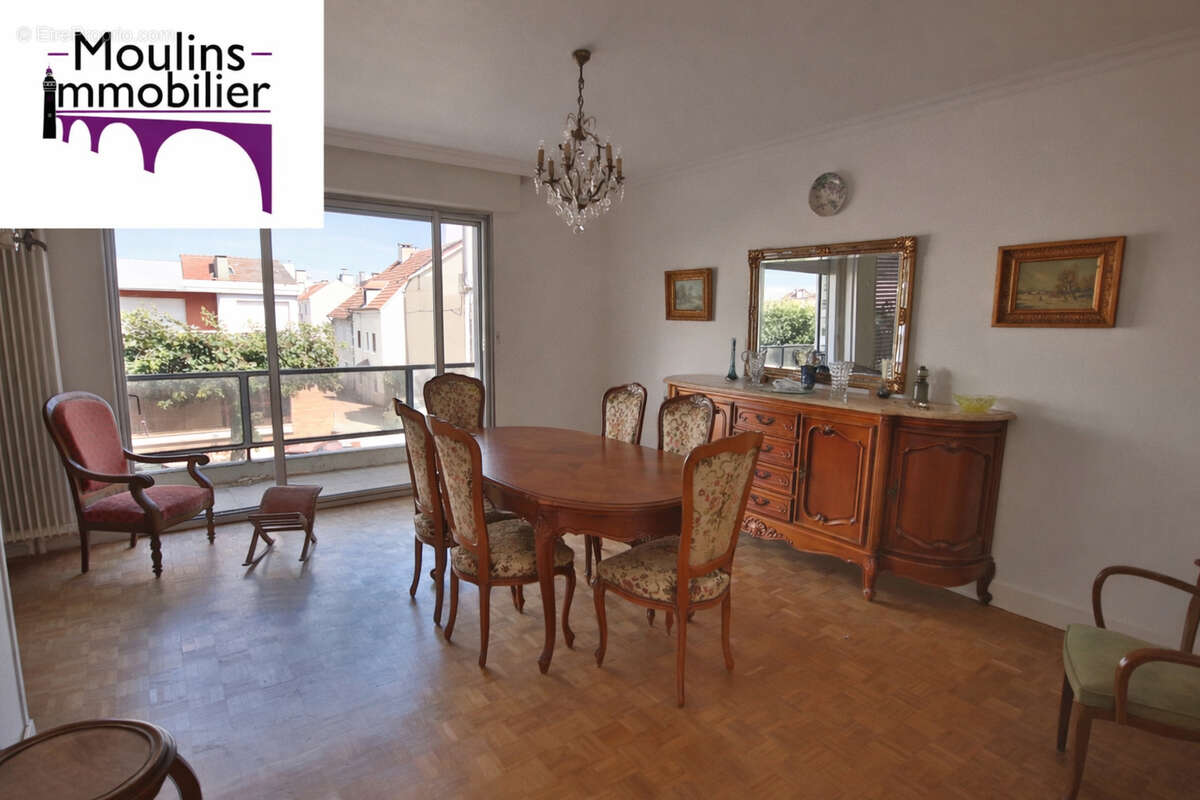 Appartement à MOULINS