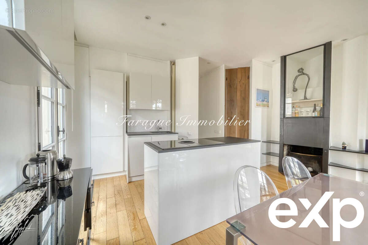 Appartement à PARIS-2E