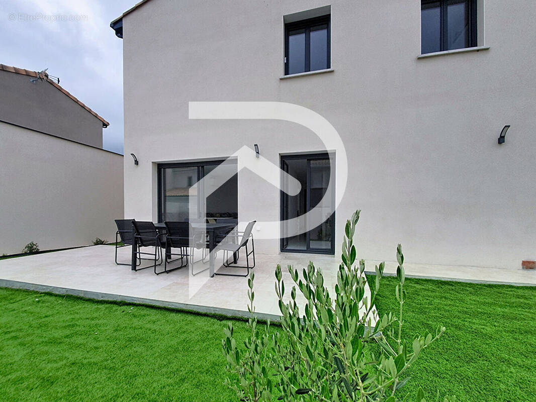 Maison à VIAS