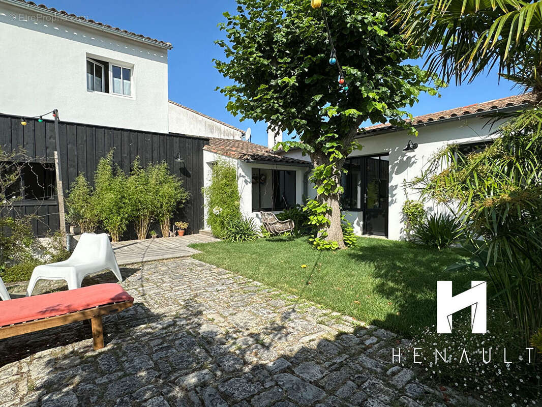 Maison à LA COUARDE-SUR-MER