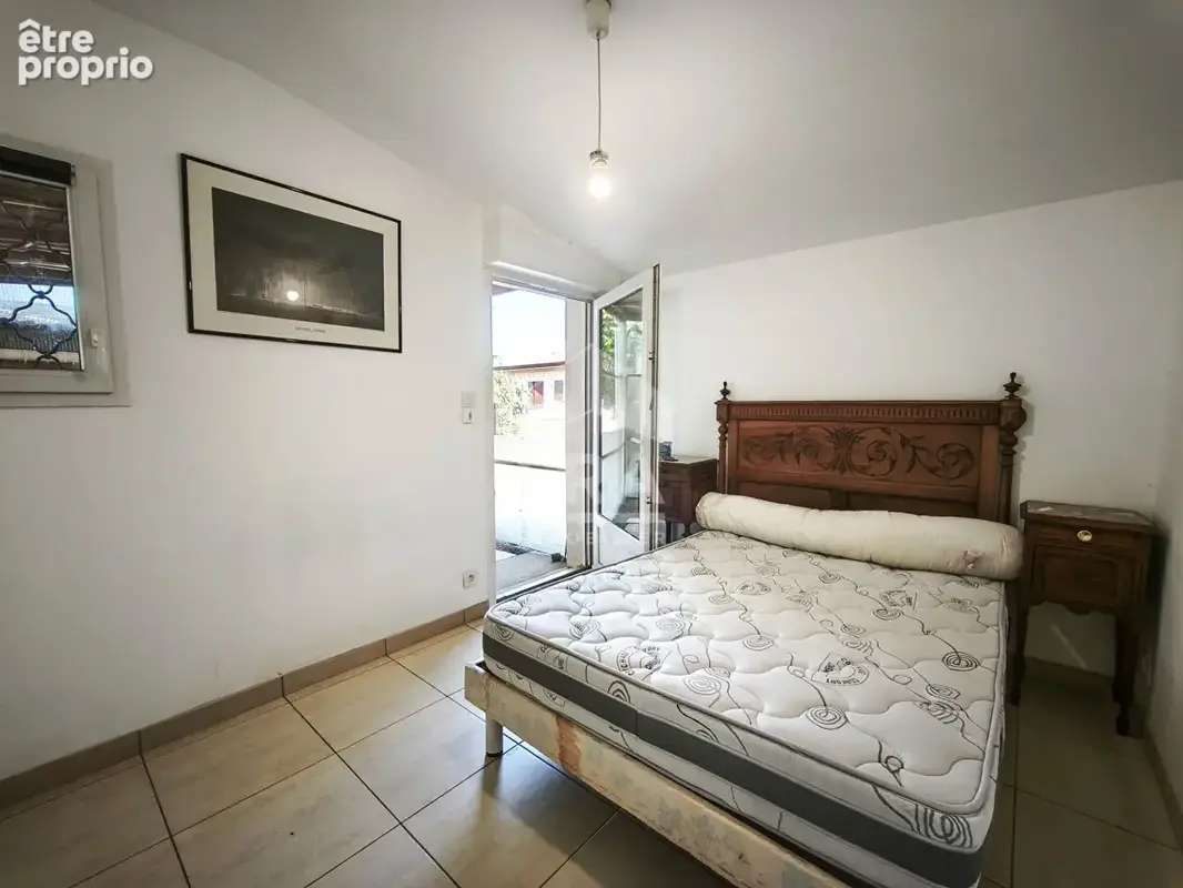Propriété familiale avec ascenseur, piscine et maison d'invités - photo 18