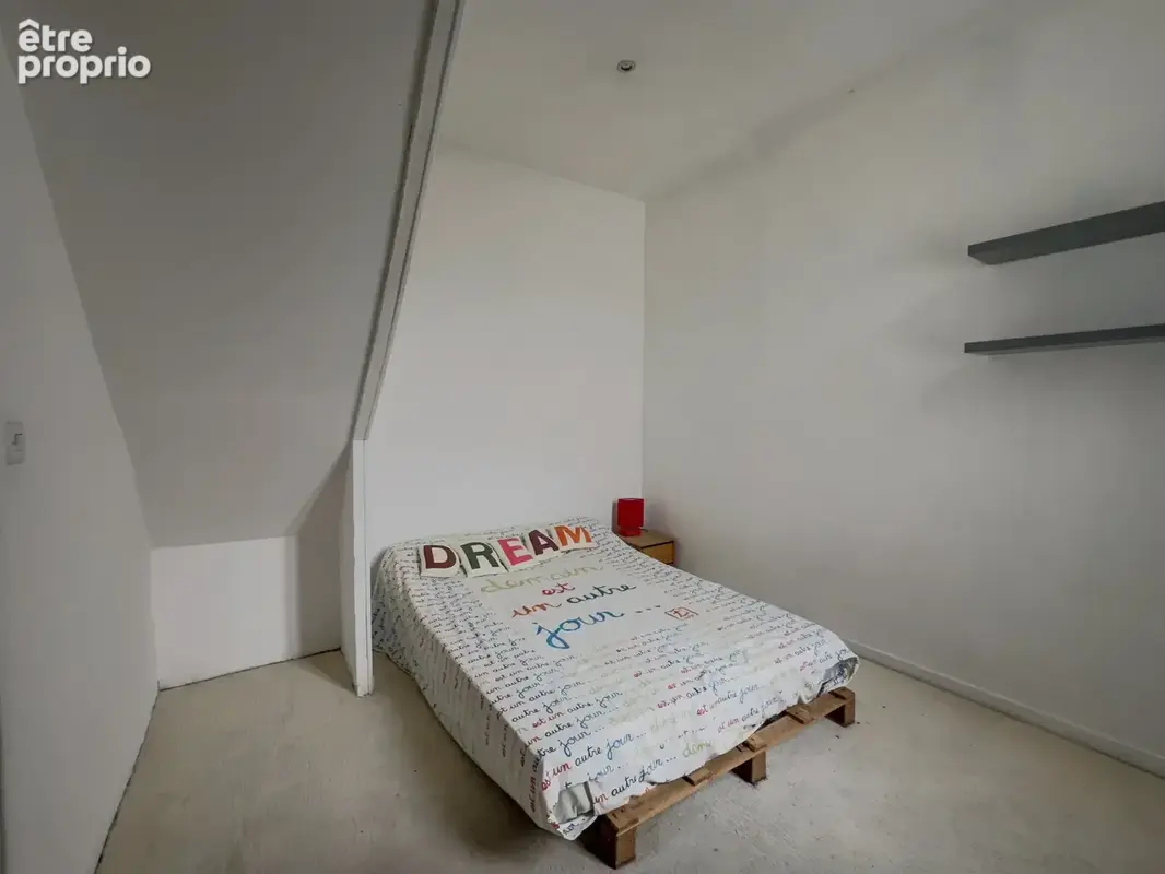 Bordeaux - Rue Naujac - Appartement atypique 71 m2 habitables. - photo 5