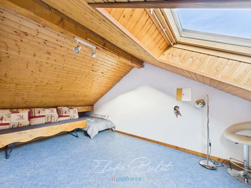 Maison familiale avec piscine, jacuzzi, dépendance de 70 m² et vaste sous-sol - photo 10