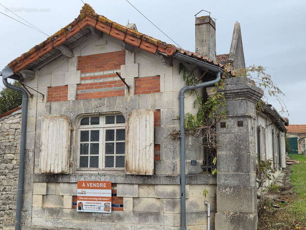 Maison à TRIAC-LAUTRAIT