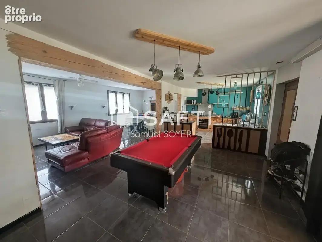 Maison 6 pièces 140 m² · à Chauny · 140 m² · 140 000 €