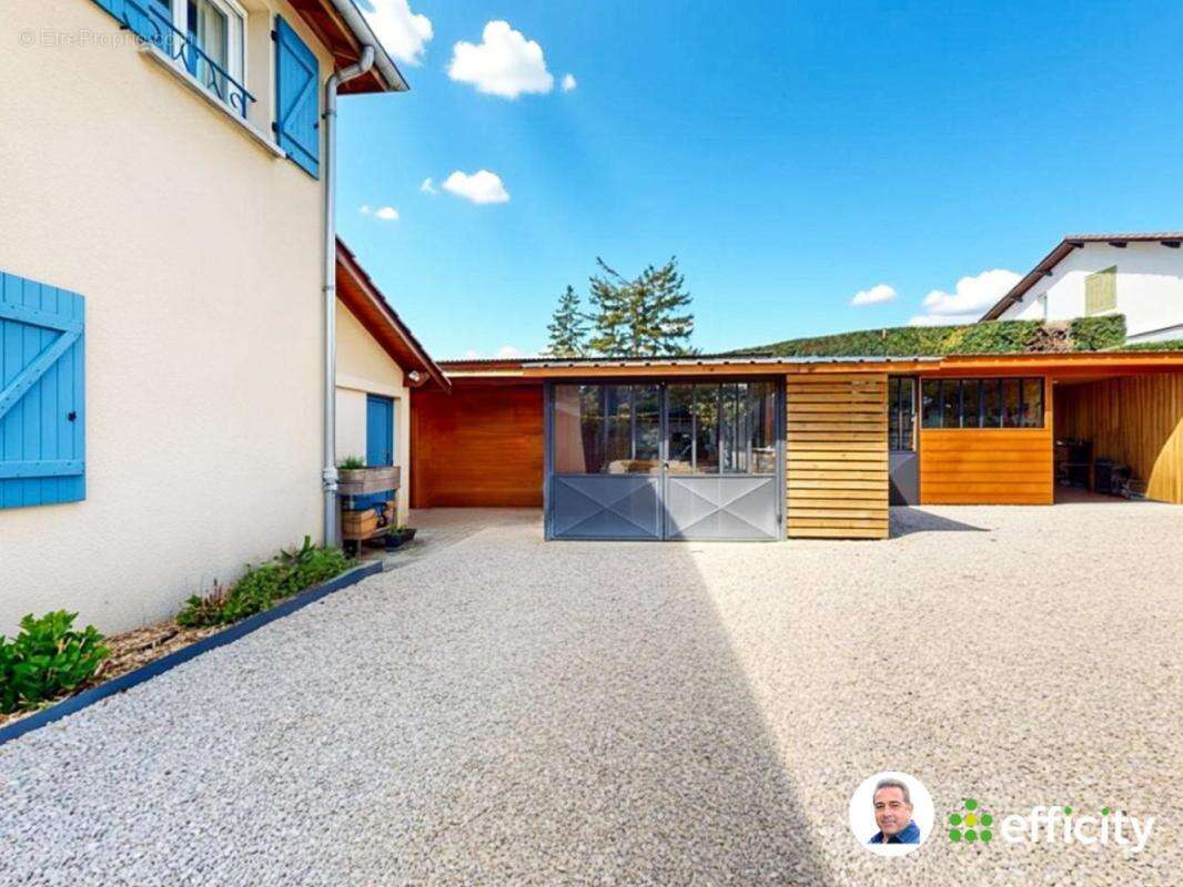 Maison à MONTMERLE-SUR-SAONE