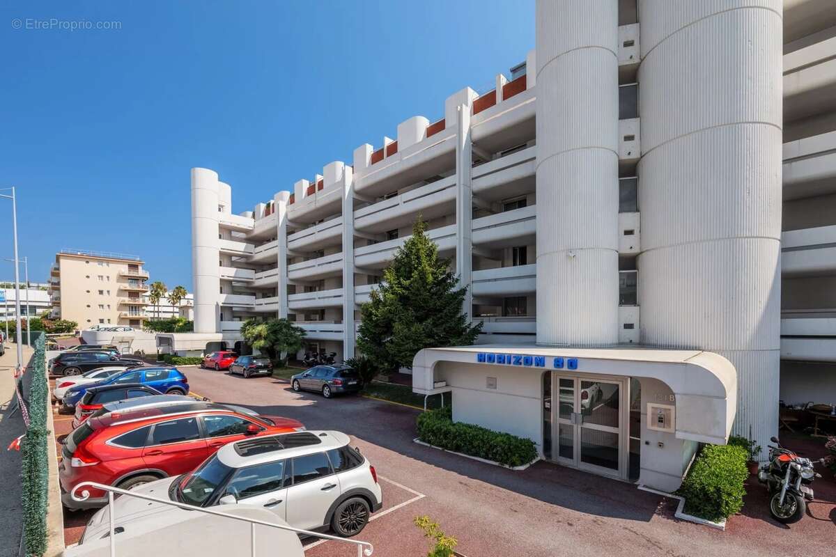Grand studio en Front de mer - Saint Laurent du var - photo 12