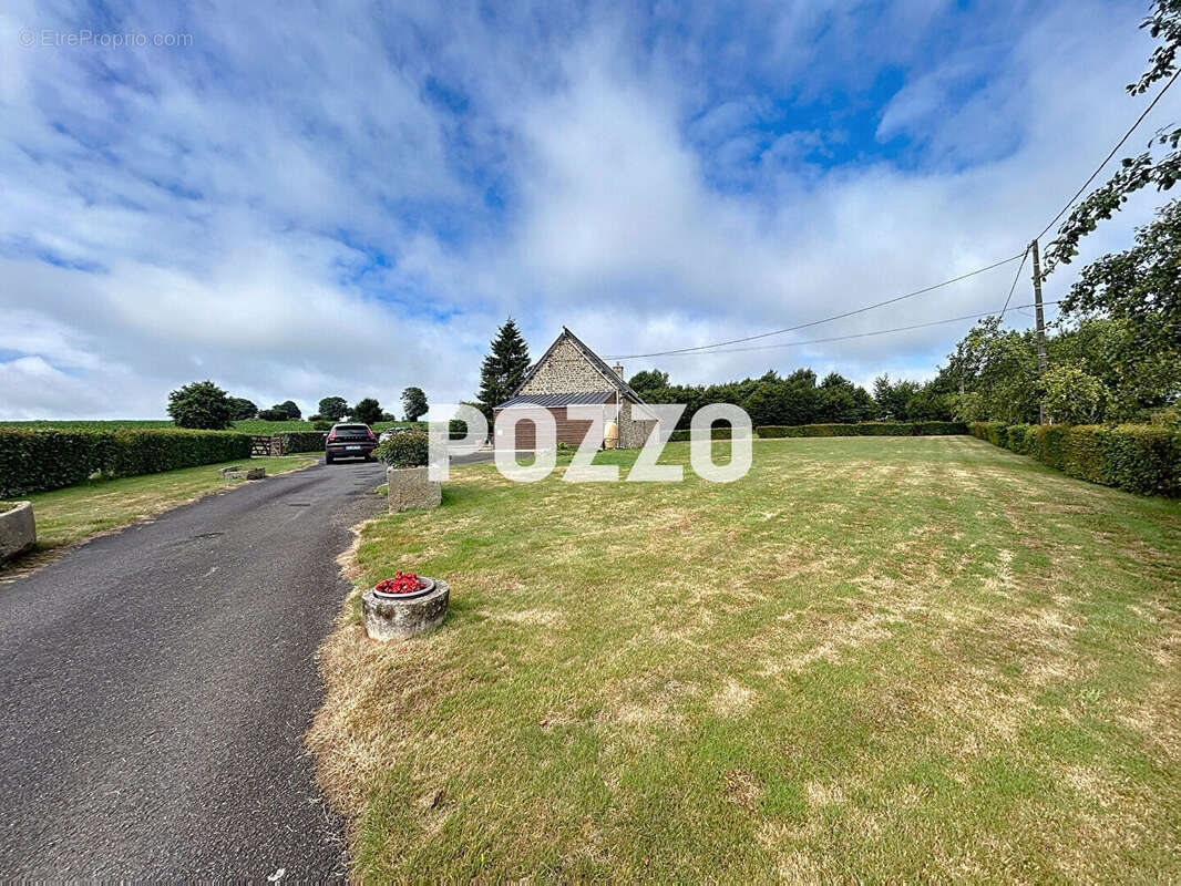 CHAMP DU BOULT - spacieuse maison au calme sur terrain de 7258 m² - photo 17