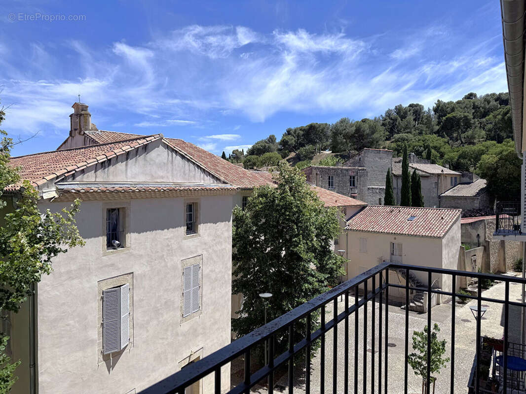 Appartement à VILLENEUVE-LES-AVIGNON