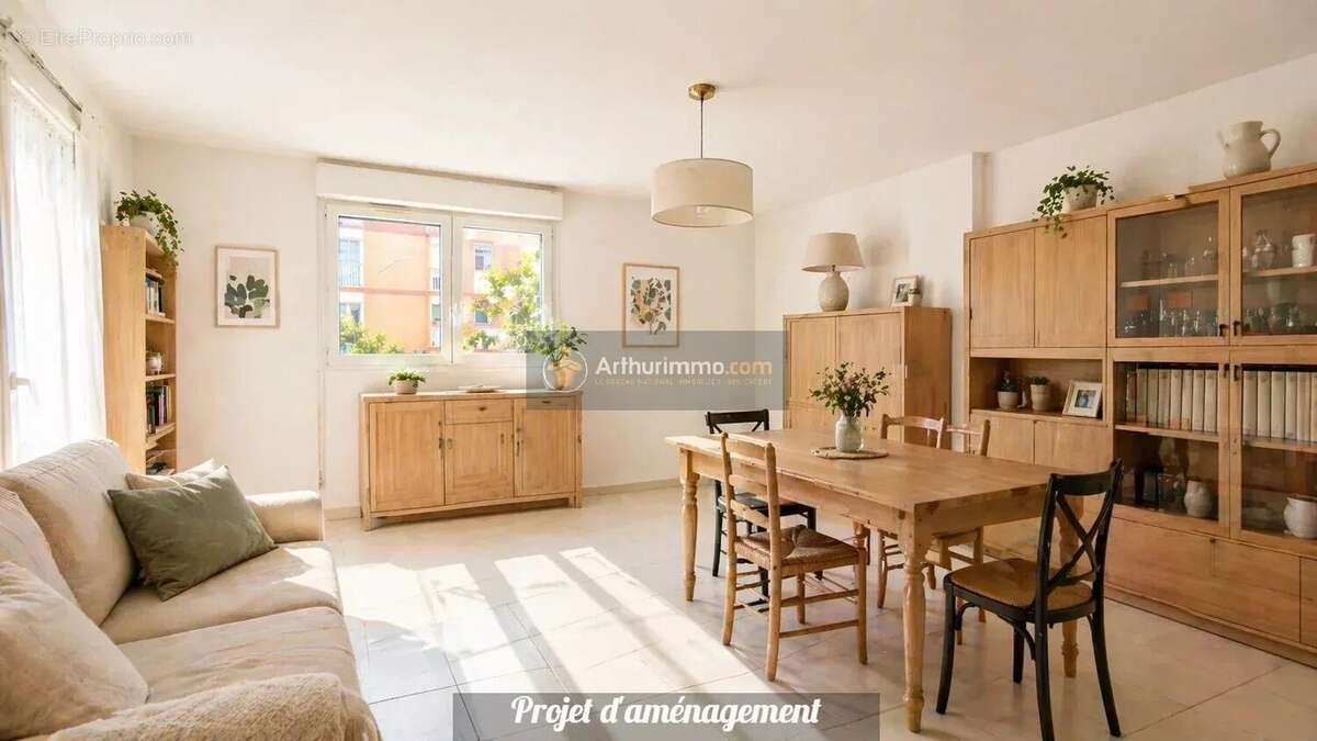 Appartement à FREJUS