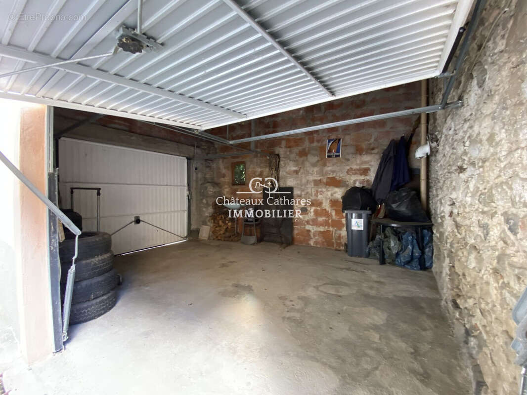 Parking à CAUDIES-DE-FENOUILLEDES